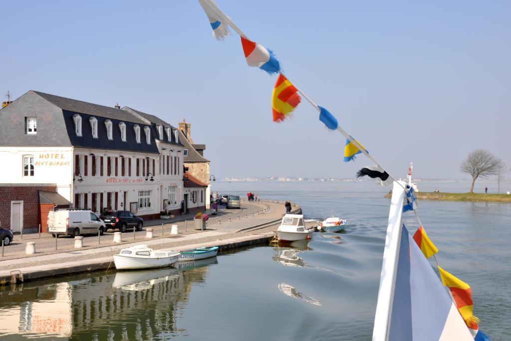 Du Port Et Des Bains Hôtel 3*